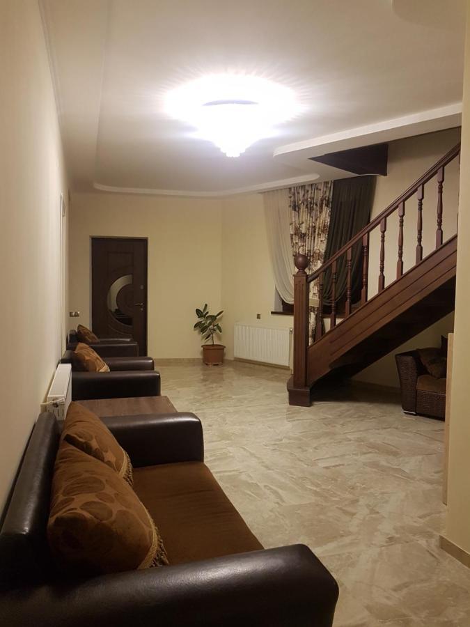 villa beridze Borjomi Bagian luar foto