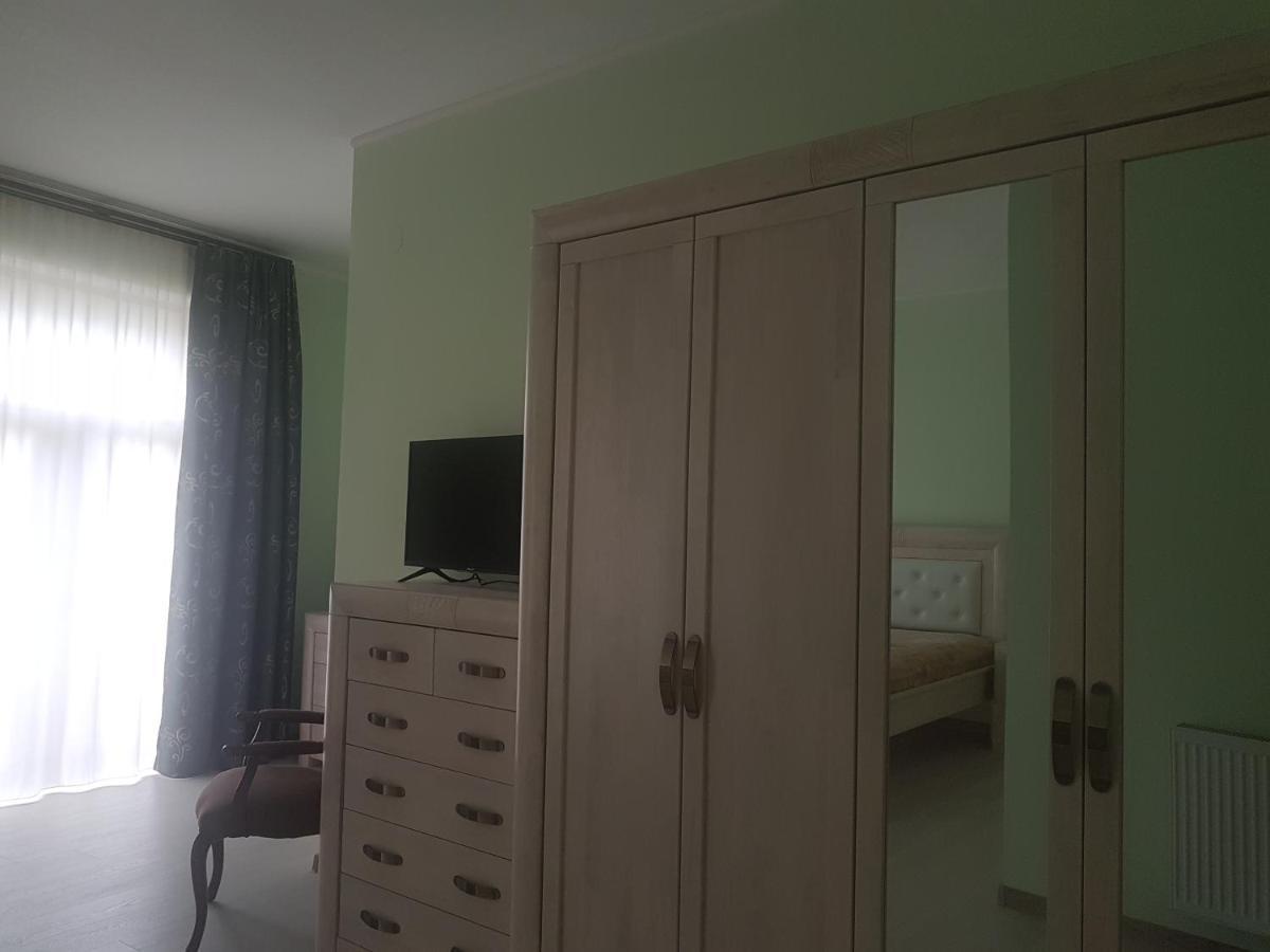 villa beridze Borjomi Bagian luar foto